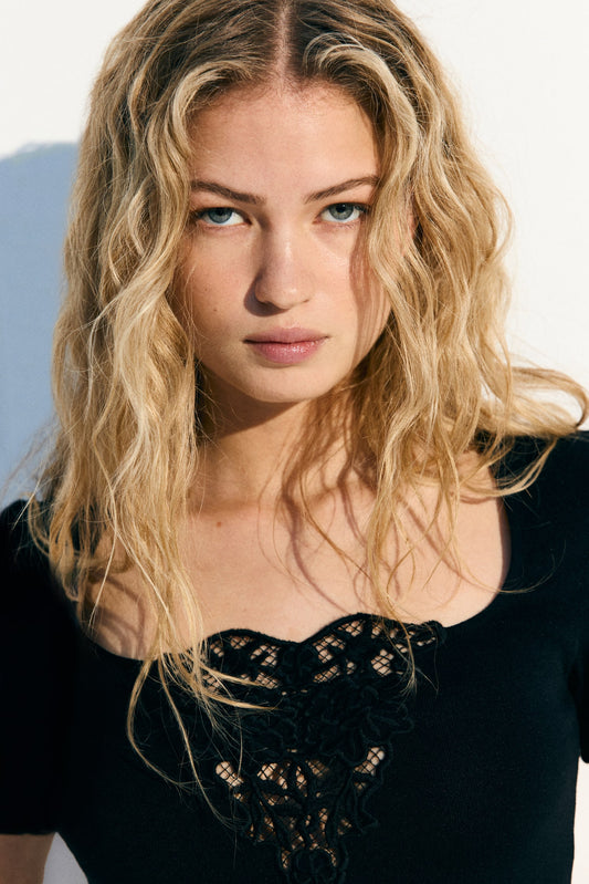 Broderie Anglaise-Detail Top