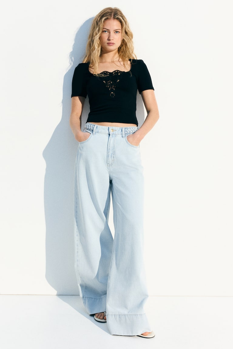 Broderie Anglaise-Detail Top